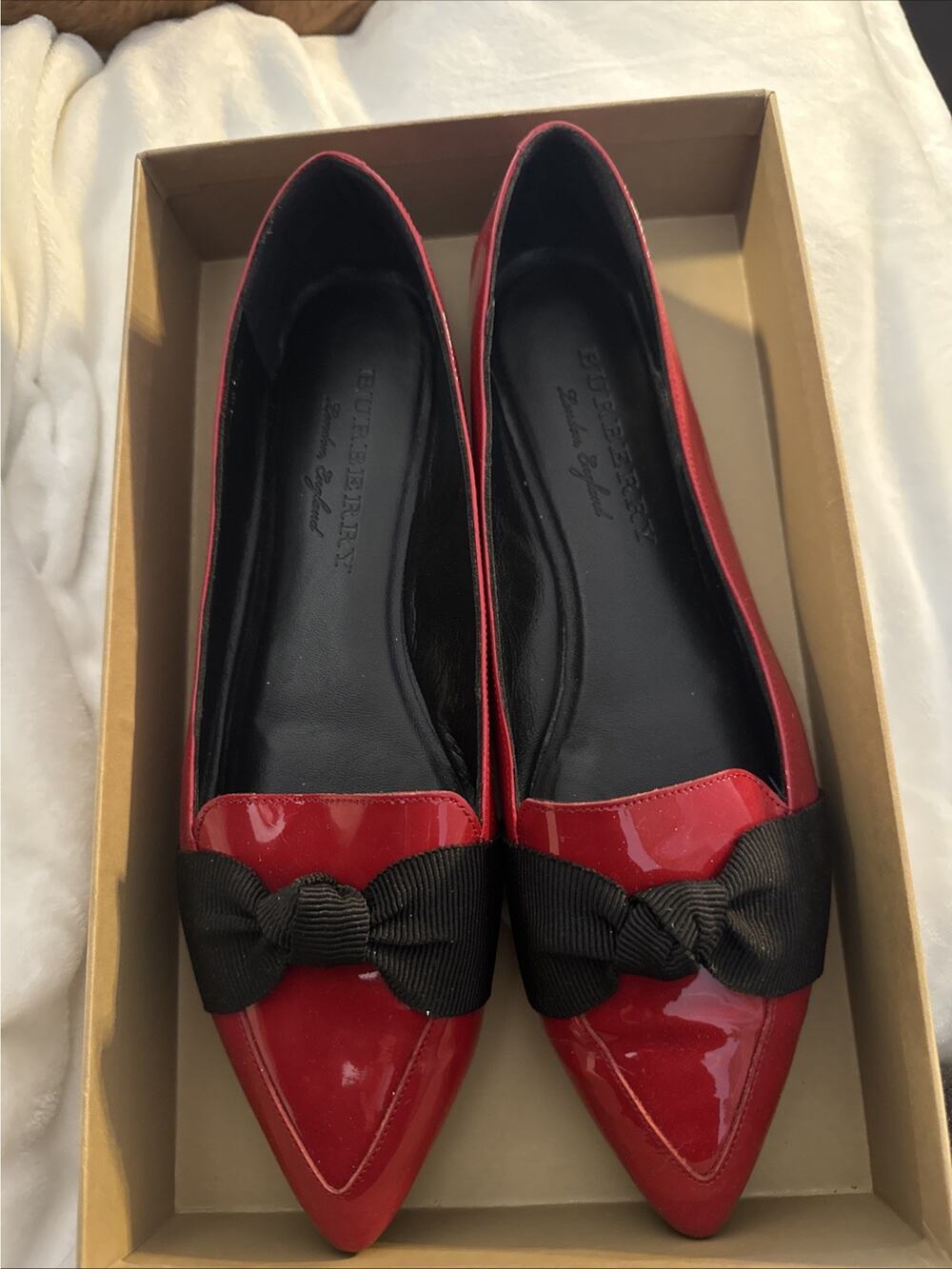 Burberry Red Patent Loafers Grosgrain Bow Flat Shoes SIZE 40- Box, Info &Dustbag